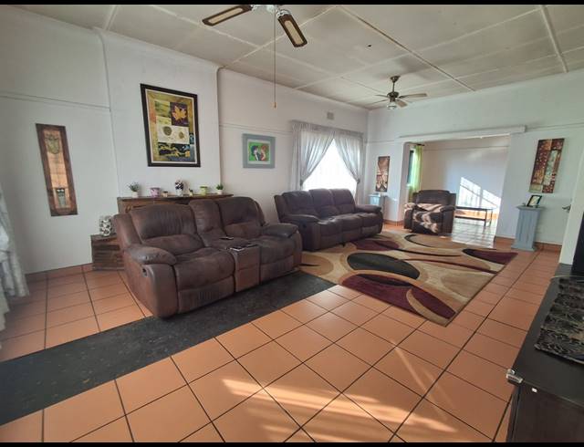 3 BEDROOM HOUSE FOR SALE IN THREE RIVERS